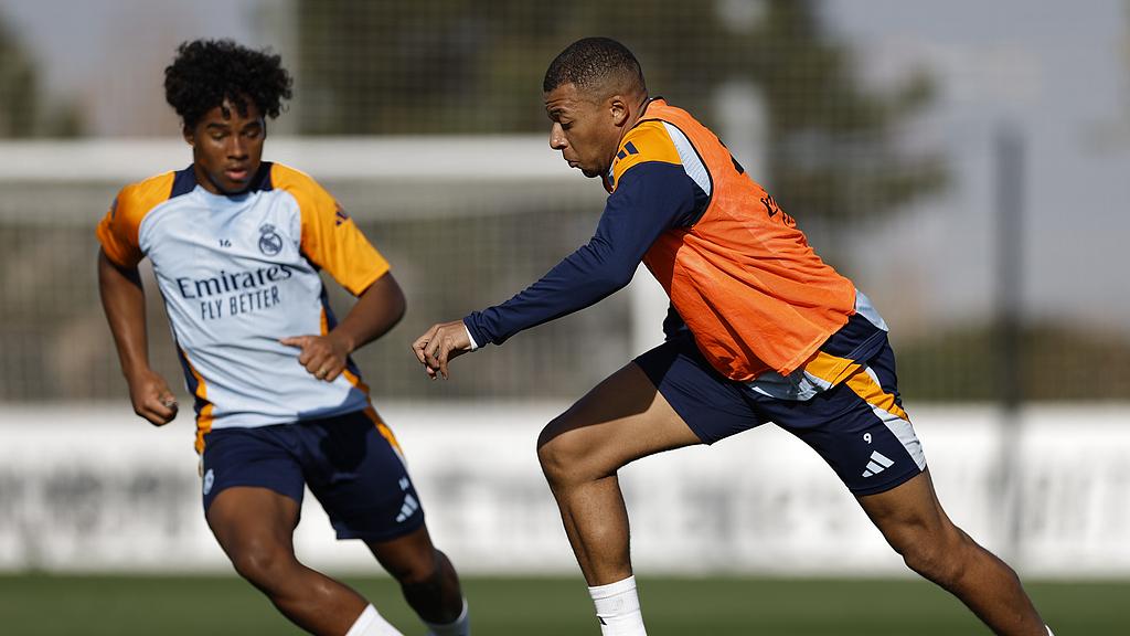 周日足球焦点战：利物浦vs曼城，足球二串一+7场娱乐串！