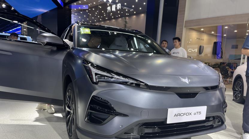 满电不输满油 同级最速补能中型SUV 阿尔法T5 低价格高品质