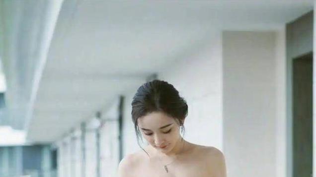 中国胸围最大的10位女明星排行榜，第一名胸围高达95cm！