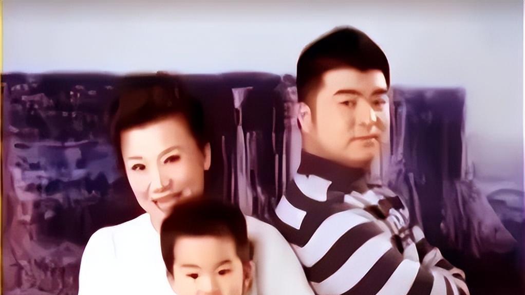 小香玉王为念离婚20年，一个三婚，一个单身至今，境遇相差大