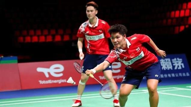 2-1！险胜最强黑马，凤凰组合双喜临门，主场夺冠+喜提世界第1