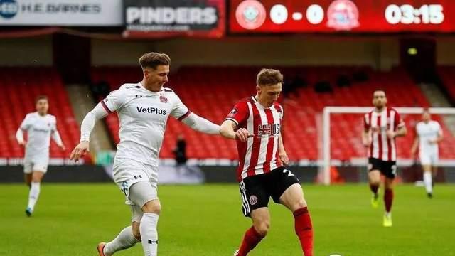 西甲 维戈塞尔塔VS巴伦西亚 德甲 门兴格拉德巴赫VS勒沃库森 法甲 巴黎圣曼VS蒙彼利埃 英冠 谢