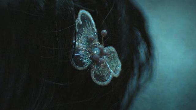 《冬至》播出一小时飙升榜首，连看六集后，我说：此剧必将火爆！