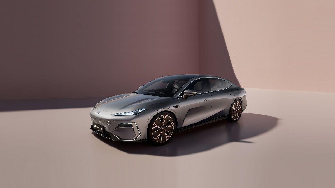 冬季出行首选吉利银河E8 续航不虚补能超快安全更有保障