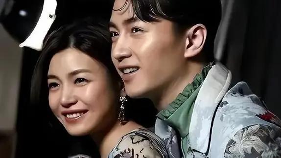 陈晓陈妍希婚变传闻引发舆论风暴，赵丽颖无辜躺枪