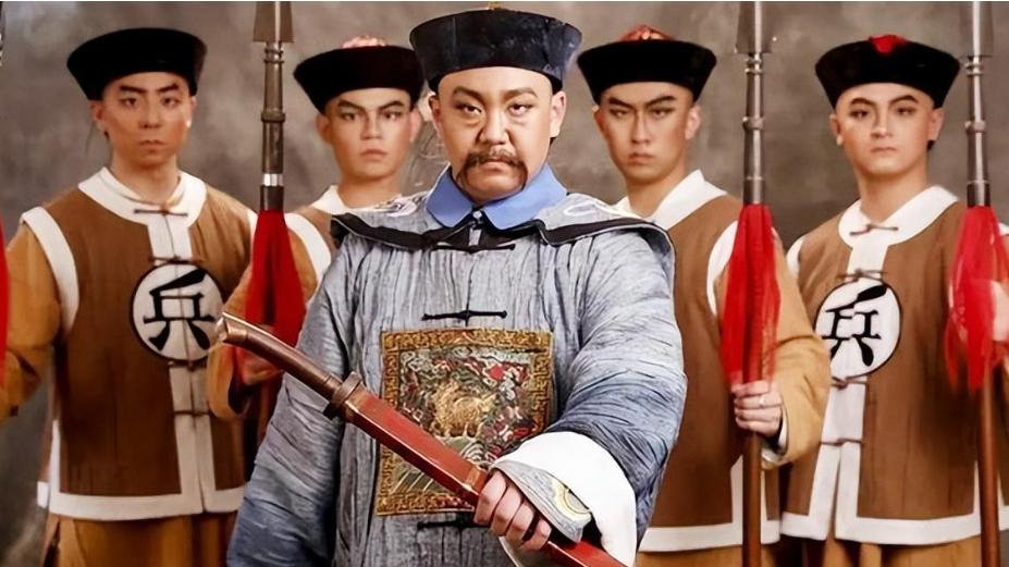 土匪马玉仁洗劫小镇，掳走十几个姑娘，为抗日牺牲追授中将