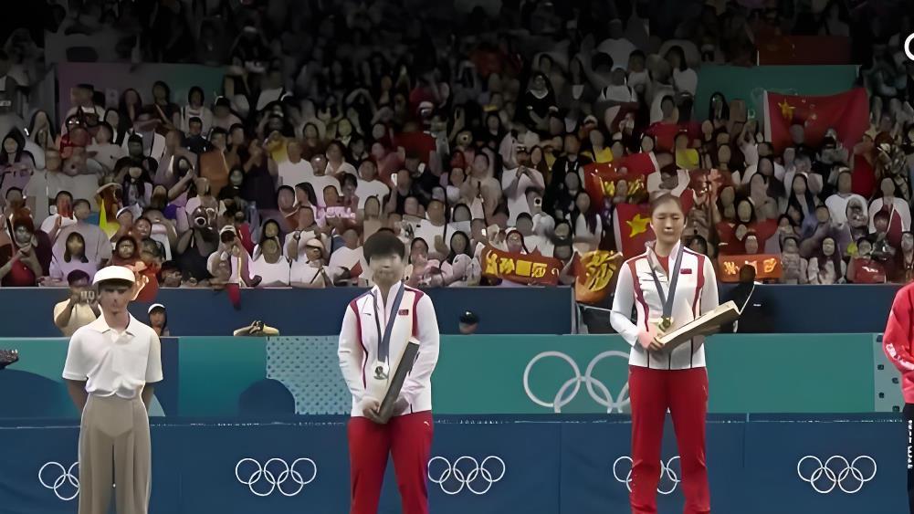 孙颖莎陈梦冠亚军之争，同场较量，续写辉煌