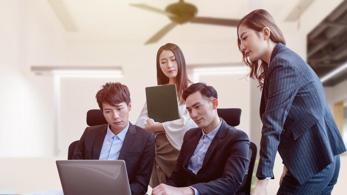 在工作中说话要有底气，不要畏畏缩缩，这只是个班而已！