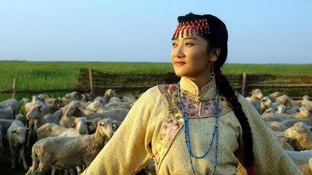 事实证明！收入永远五五分的凤凰传奇，已经走上人生的另一条大道