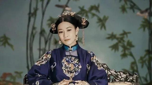 被太后硬扶上皇后之位、孝顺贤淑的那拉.淑慎，终究没走进乾隆的心，终被彻底摒弃
