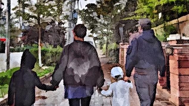 26岁双料女星嫁富商，离婚后嫁靳东高龄生下两子，如今被宠成了宝