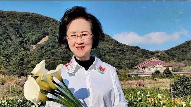 揭秘平鑫涛为什么离婚后，3年才跟琼瑶结婚，答案令人唏嘘。