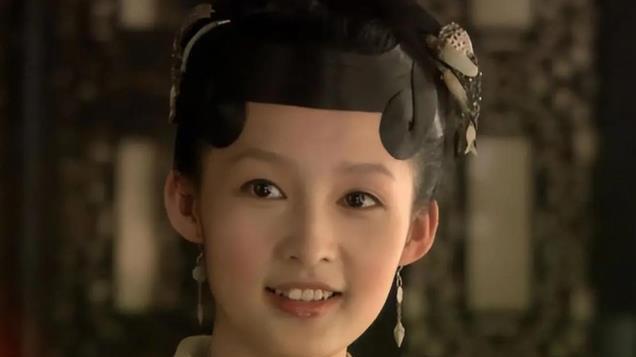 何冰说对了，不演戏就“消失”的李沁，已经走上了另一条人生大道