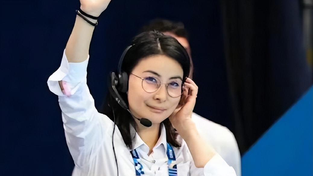 执掌中国跳水队26年后，再看59岁周继红，才明白她的“老谋深算”