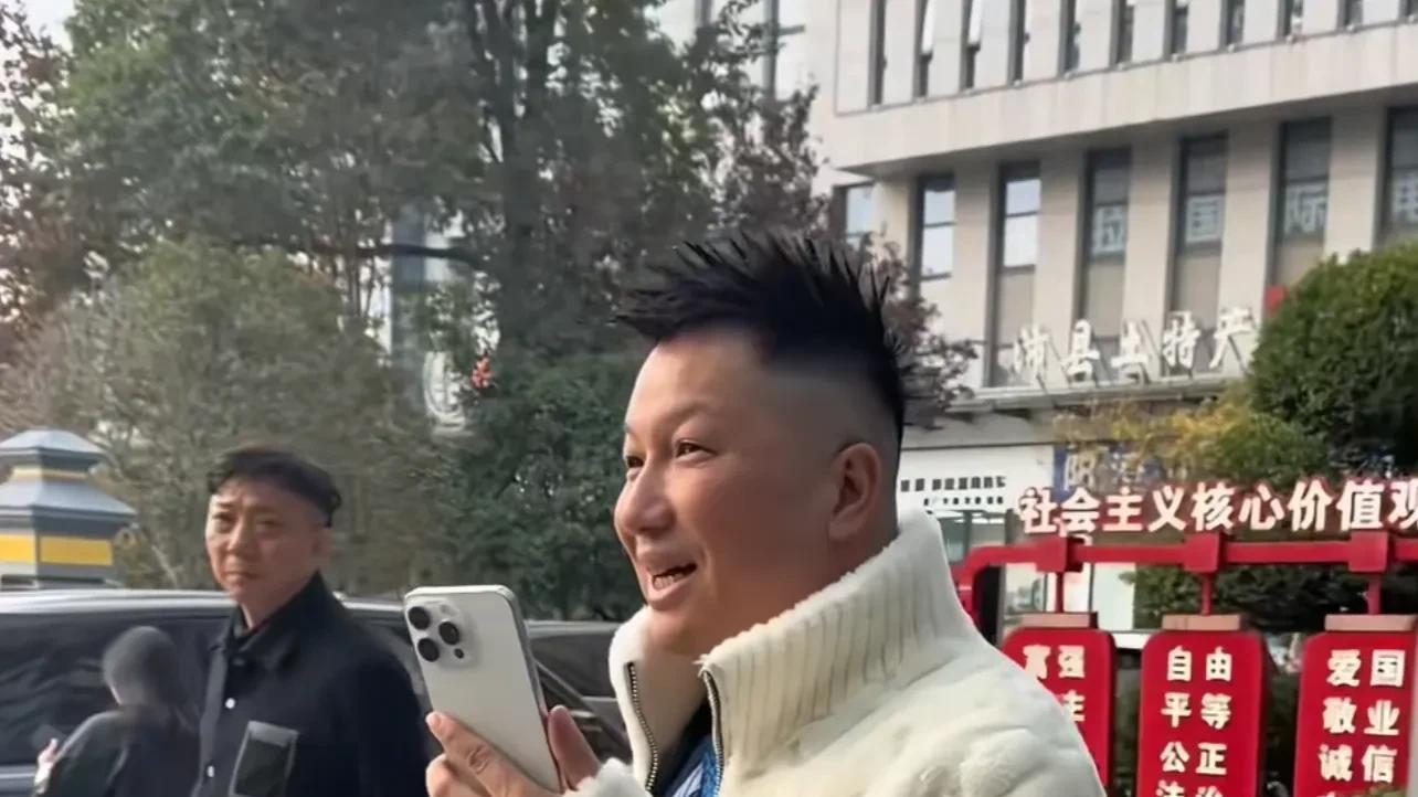 亿万富豪沛县二哥高标准招待商协会会长陈总，贵客来了必安排茅台