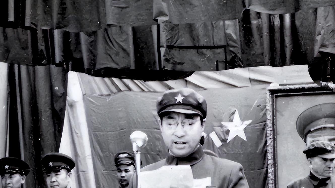 红军整编八路军一般降两级职务，陈赓一个师长，为何当386旅旅长