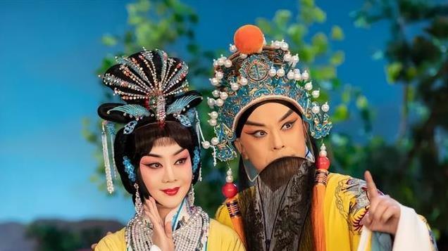 现代京剧第一美人：57岁还不会做饭做家务，四个绯闻丈夫惹争议