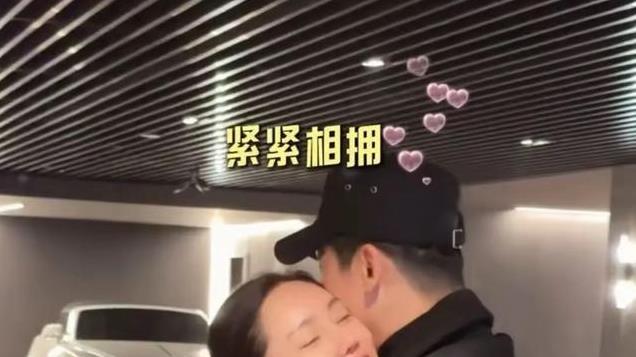 秋瓷炫在韩国买大别墅，于晓光带着儿子去找她，夫妻见面热吻超甜