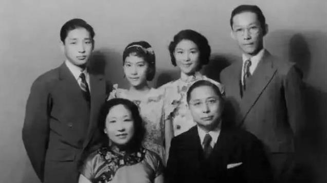 孙中山的唯一亲儿子，为何49年没跟蒋介石去台湾，他的结局如何？