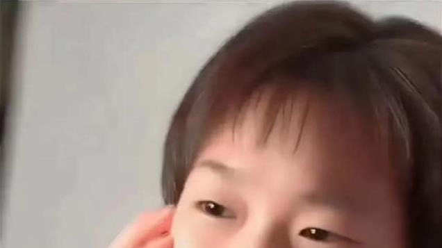 全红婵出演李宁新的商业广告，整个人活力四射