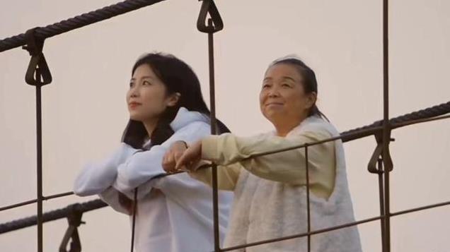 60岁自驾游阿姨终于离婚了！为了脱离前夫掌控，支付了16万离婚费