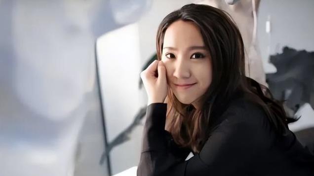 潮汕穷女孩陈安妮，靠画画赚钱，公司估值80亿