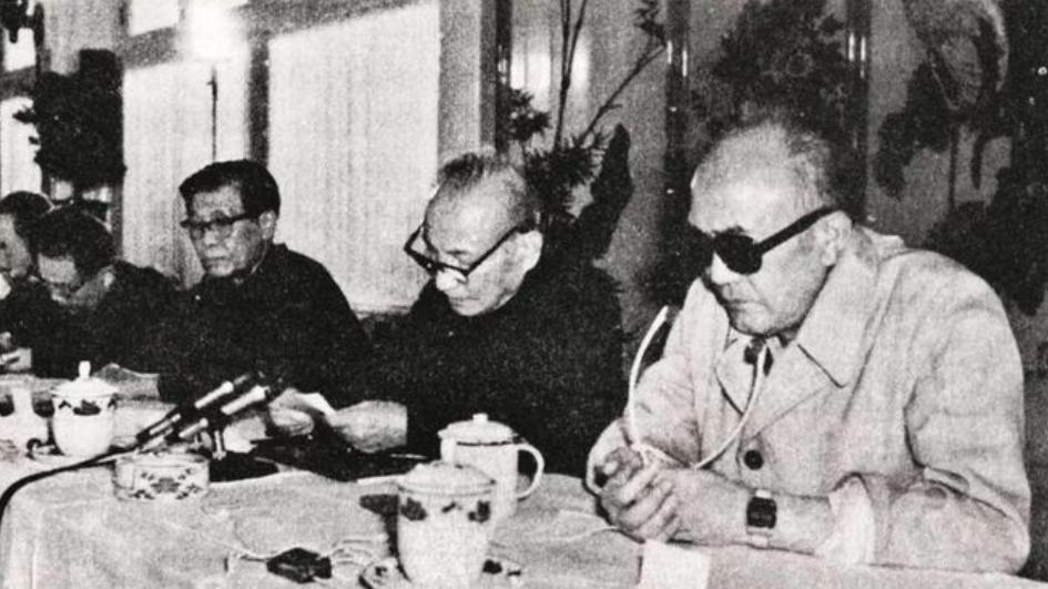 1970年庐山会议后，毛主席秘密会见叶剑英，交给他一项特殊使命
