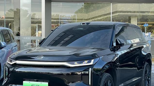 广汽传祺S7到店，车长4米9轴距2米88，搭载激光雷达1.5T插混