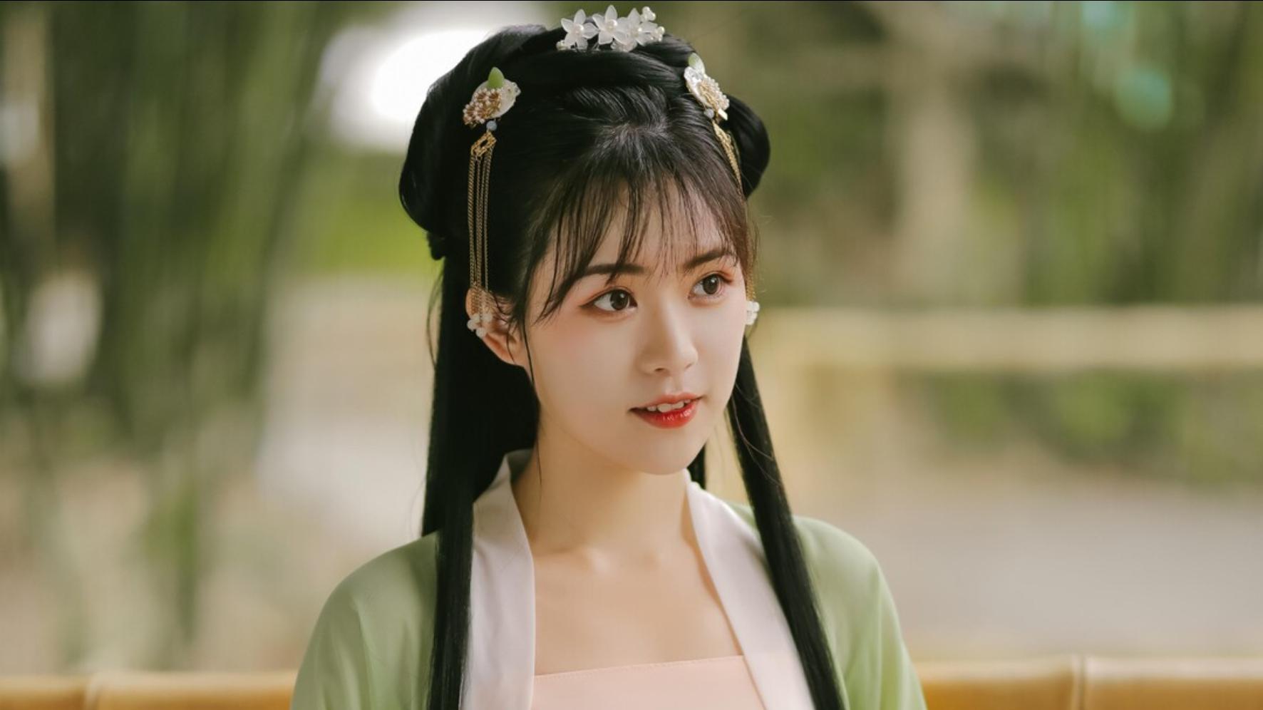 独自相思. 墨染流年. 一个孤独守望者的背影