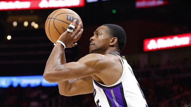 在今天！约基奇狂砍48+14+8后，才知道当时福克斯的表现有多猛