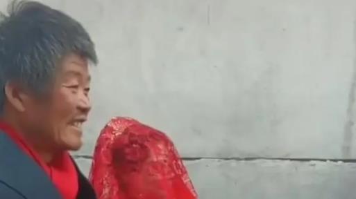 【幸福的晚婚】大爷58岁大喜日子：晚来的爱情，价值8万彩礼！