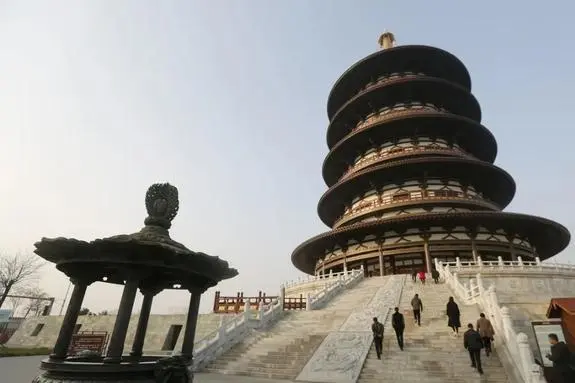 安禄山：智慧与失误并存的军事家