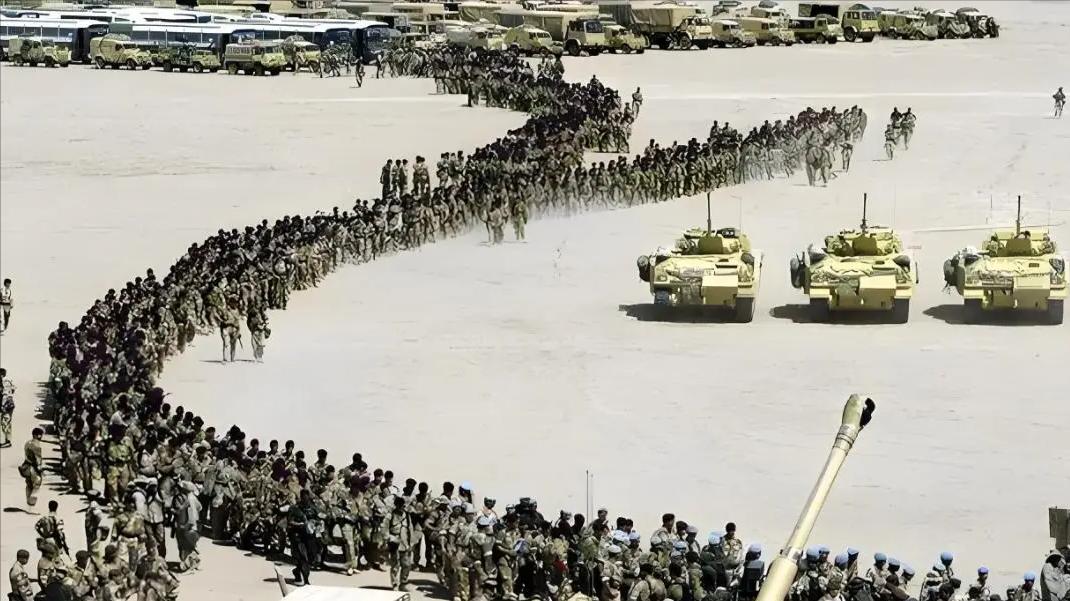 42天痛击百万大军，损失2万亿美元，美国此战打醒了世界各国