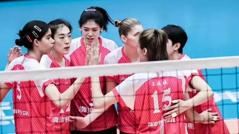 女排最新积分榜: 上海稳居榜首，天津两连胜升至第二，江苏跌第三