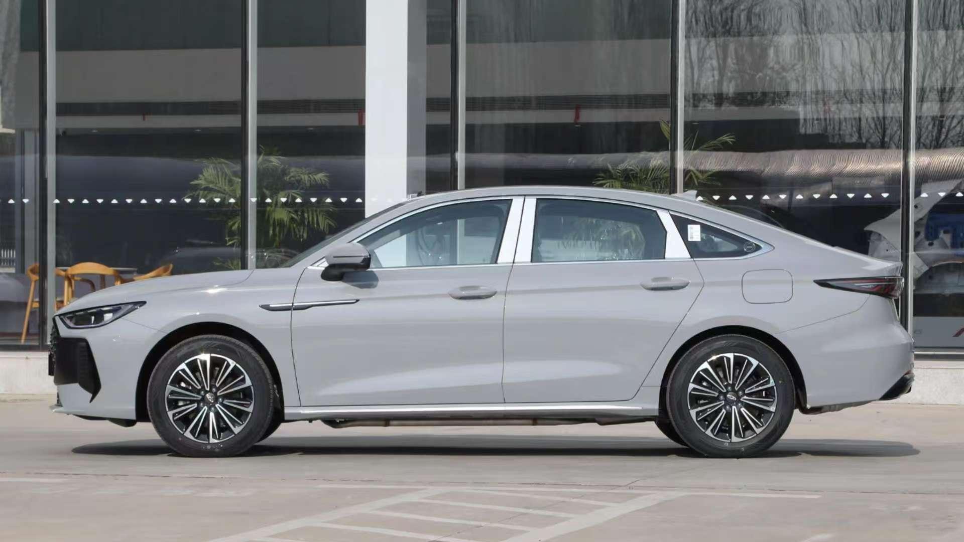 奇瑞风云A8L正式上市，售价10.99万元起，外观时尚运动