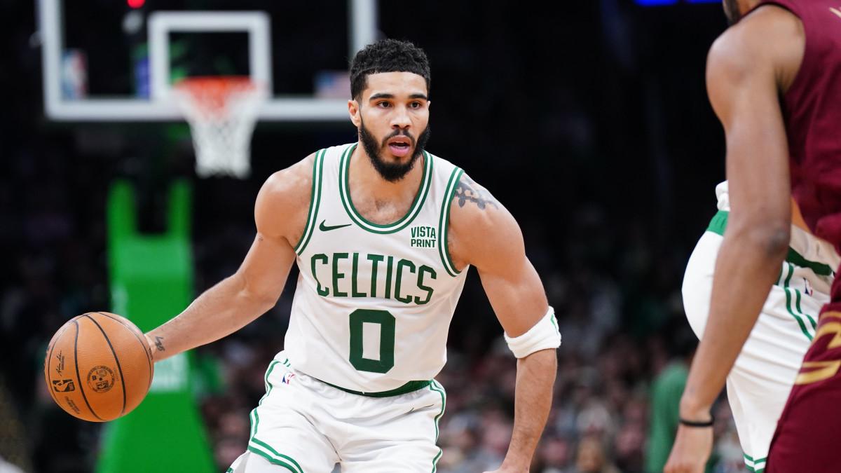 美媒更新MVP榜：库里9，东契奇8，浓眉跌至第5，第1又是他