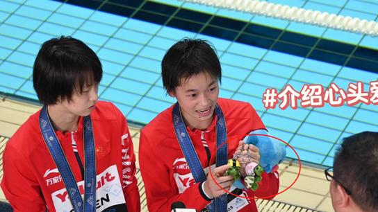 全红婵在社交媒体平台上的影响力持续飙升，其粉丝数量已荣耀地突破了1000万大关！