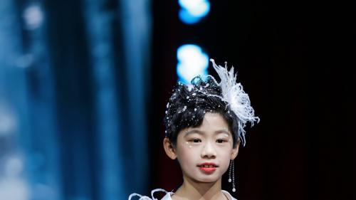 童模兄妹毛梓宸、毛紫羚闪耀杭州WD百模大秀