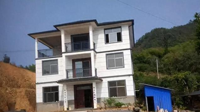 21年，女子拆迁获赔208万，父亲：给你哥哥20万，不给告上法庭