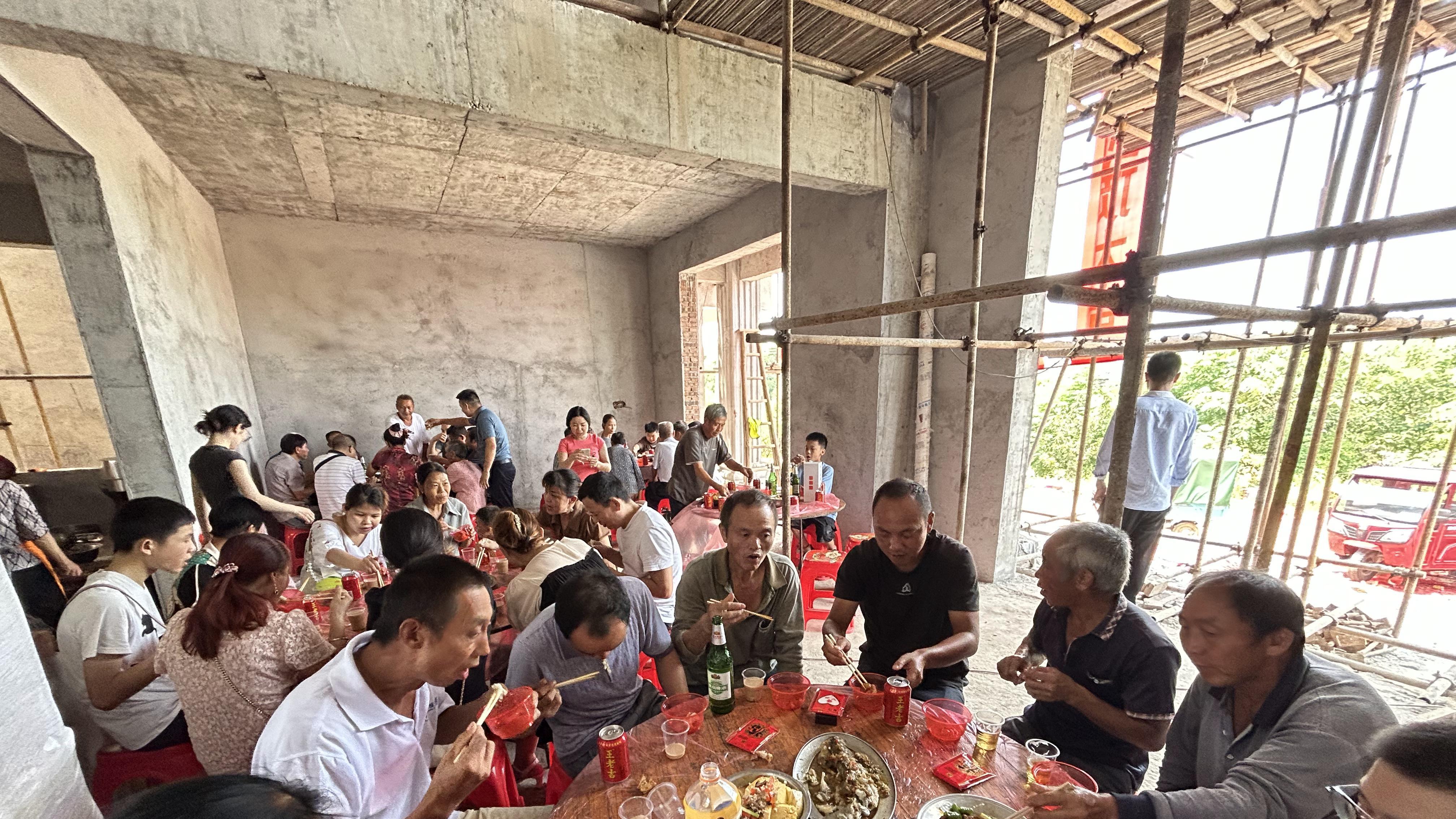 历时60天，吉墅美宅&匠新乡墅贺衡阳衡南三层自建房喜封金顶