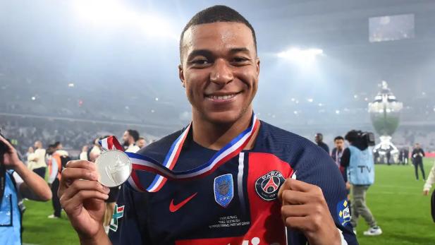 姆巴佩：在巴黎别无所求已青史留名 几天内公布美好未来