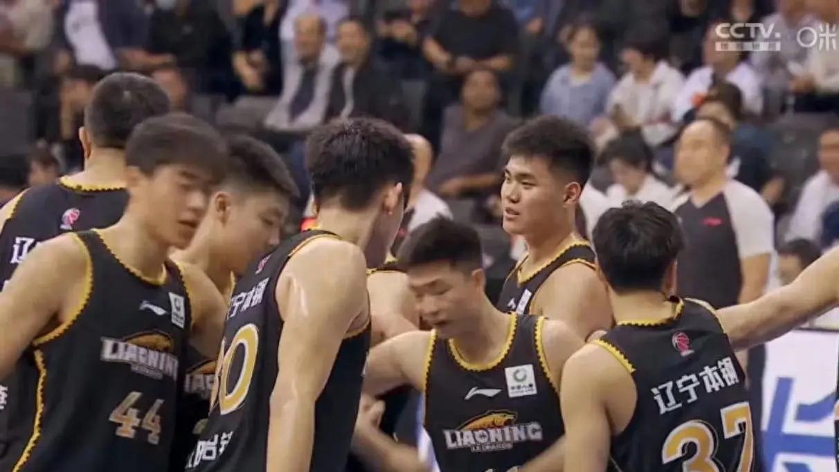 辽宁67-69惜败北京！球员评分：4人优秀 4人不及格 2人崩盘！