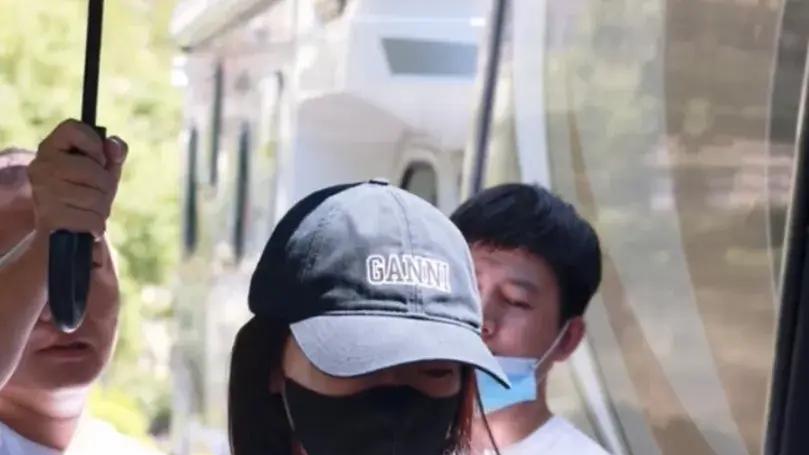 悄然领证！婚戒样式曝光！吴谨言和洪尧一起吹蜡烛，吴谨言穿范思哲成水桶腰
