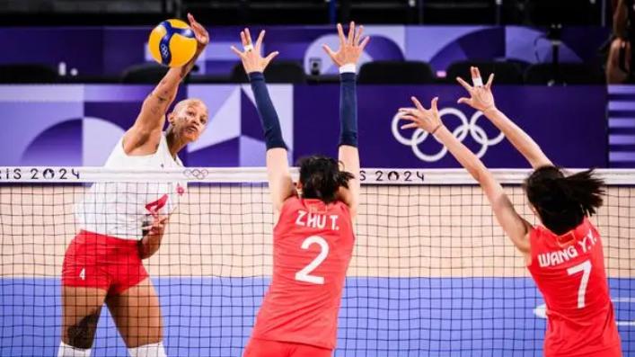 中国女排惜败出局！仅1人满分，2人表现不及格，朱婷李盈莹很一般