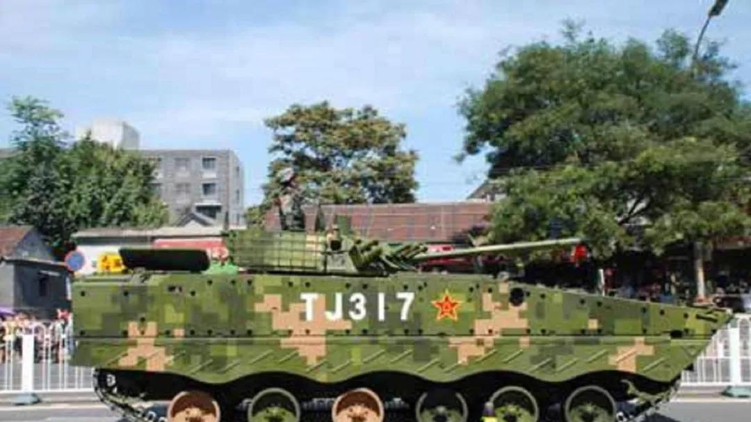 揭秘我国陆军04系列步兵战车：从历史到未来，一路进阶的装甲先锋