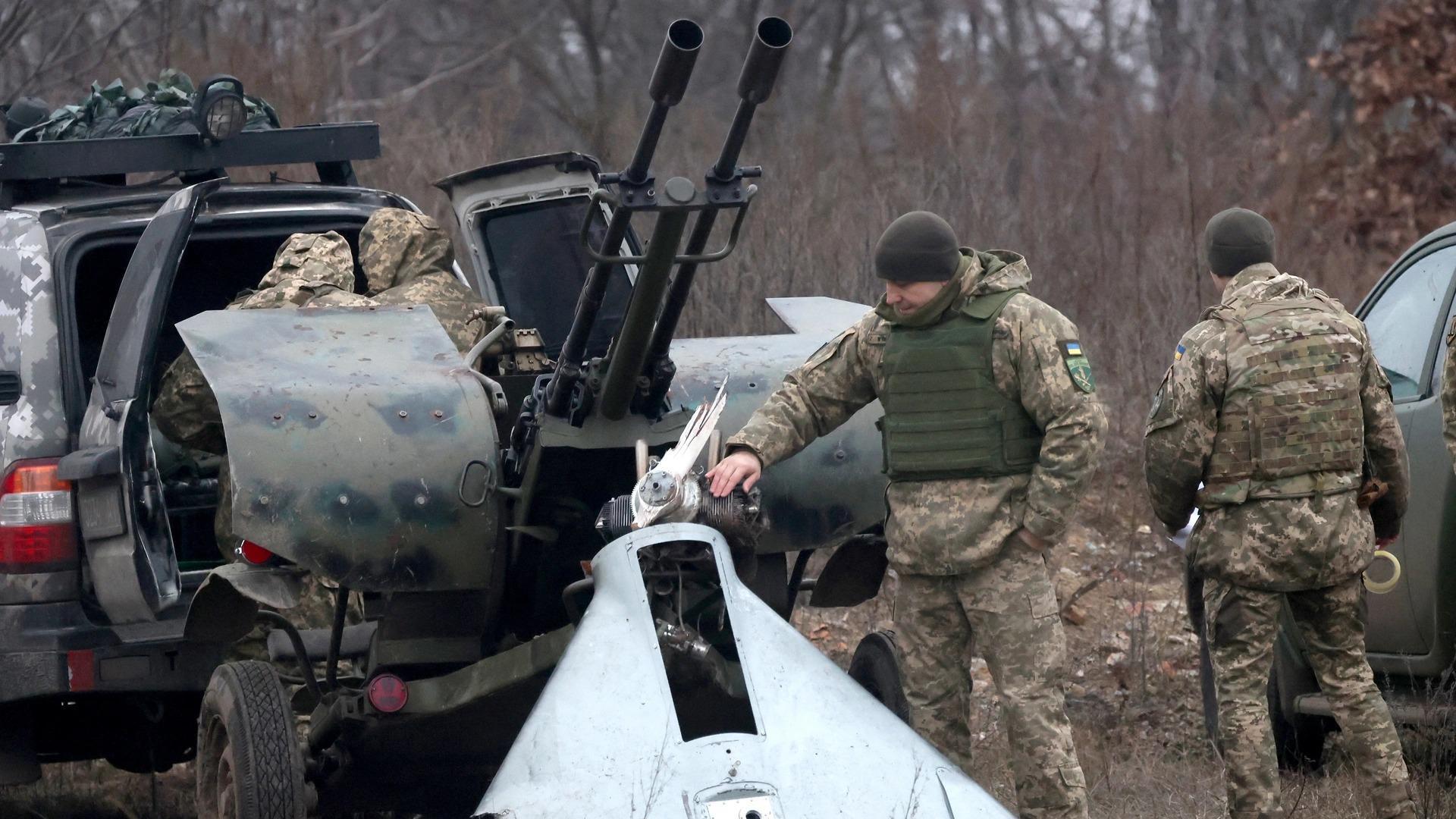 战场告急乌克兰要买中国无人机？中方回应亮了，事情不简单