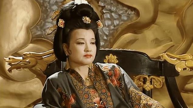 历史上两次登基的传奇皇帝，晚年让位给自己儿子，为何被叫做明君