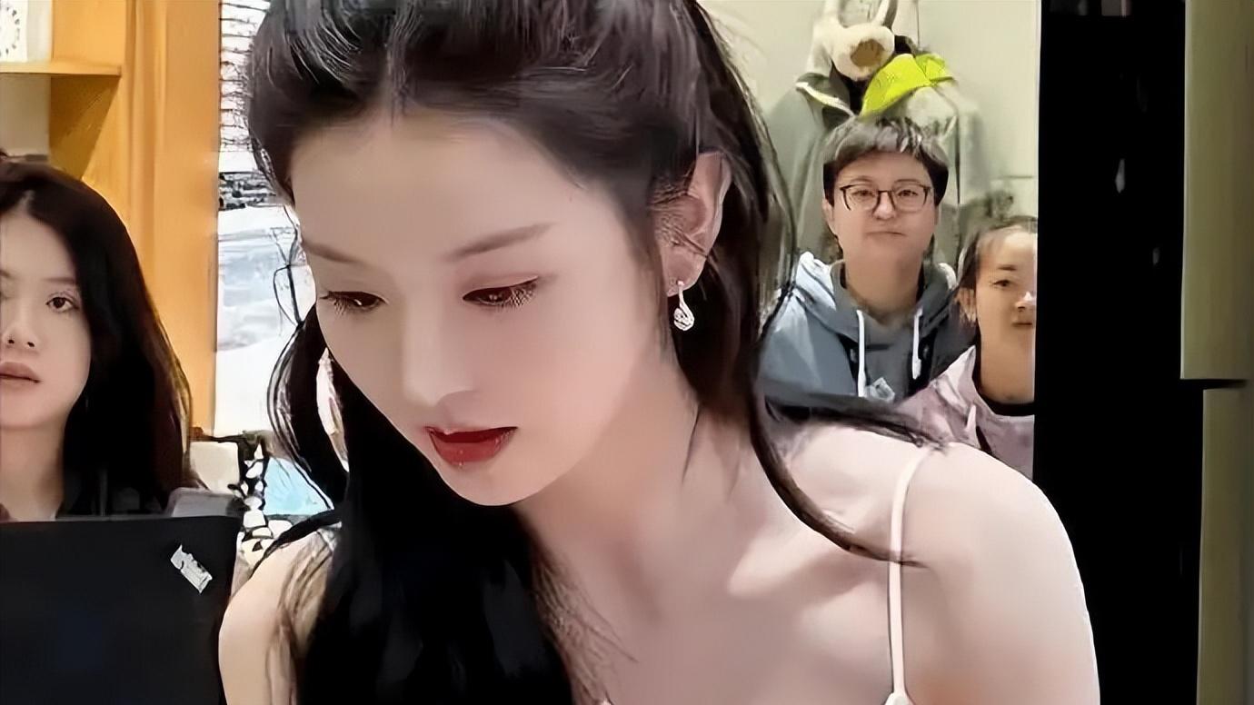 田曦薇的活动造型引发了热议