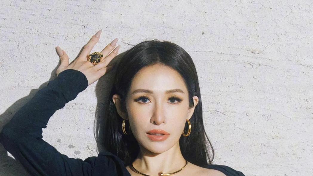 萧亚轩否认怀孕传闻，透露正筹备右腿手术