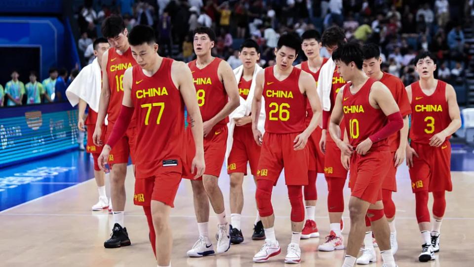 中国篮协通报中美篮球赛冲突：赛场风云背后的思考